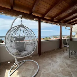 House Stojakovic Apartment