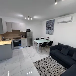 Ivaana Apartman