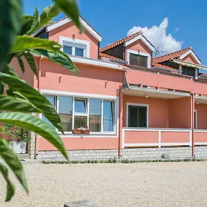  Apartman Javoran Zvonko 690a