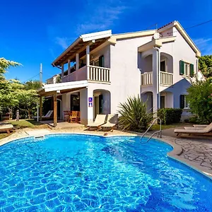 Villas Rab Banjol Apartman